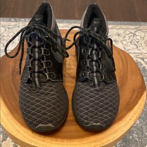 Nike Black Quilted Athletic Shoes